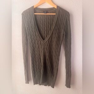 GAP Deep V-Neck Olive Sweater